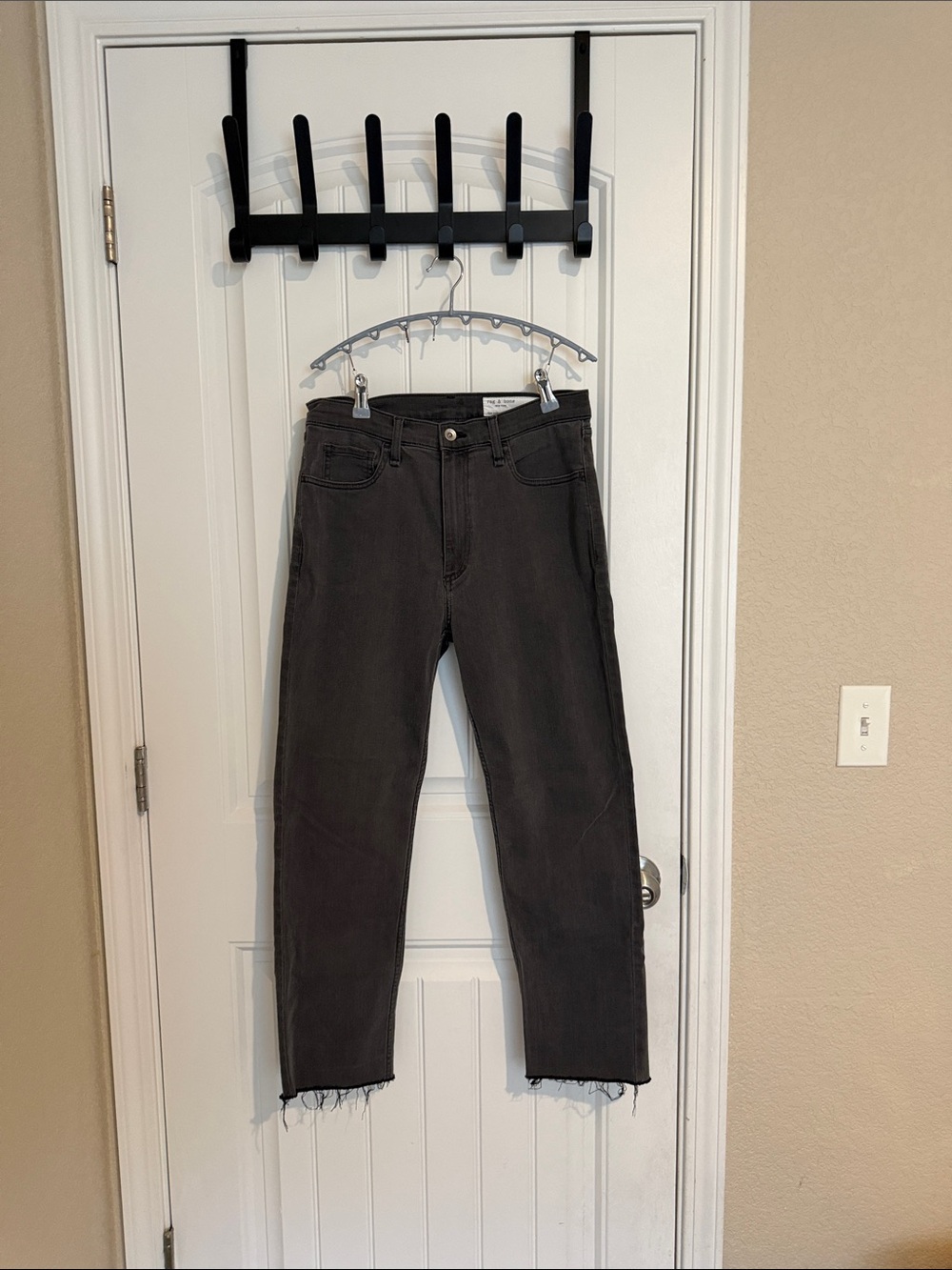 rag & bone Black Cropped Ankle Jeans
